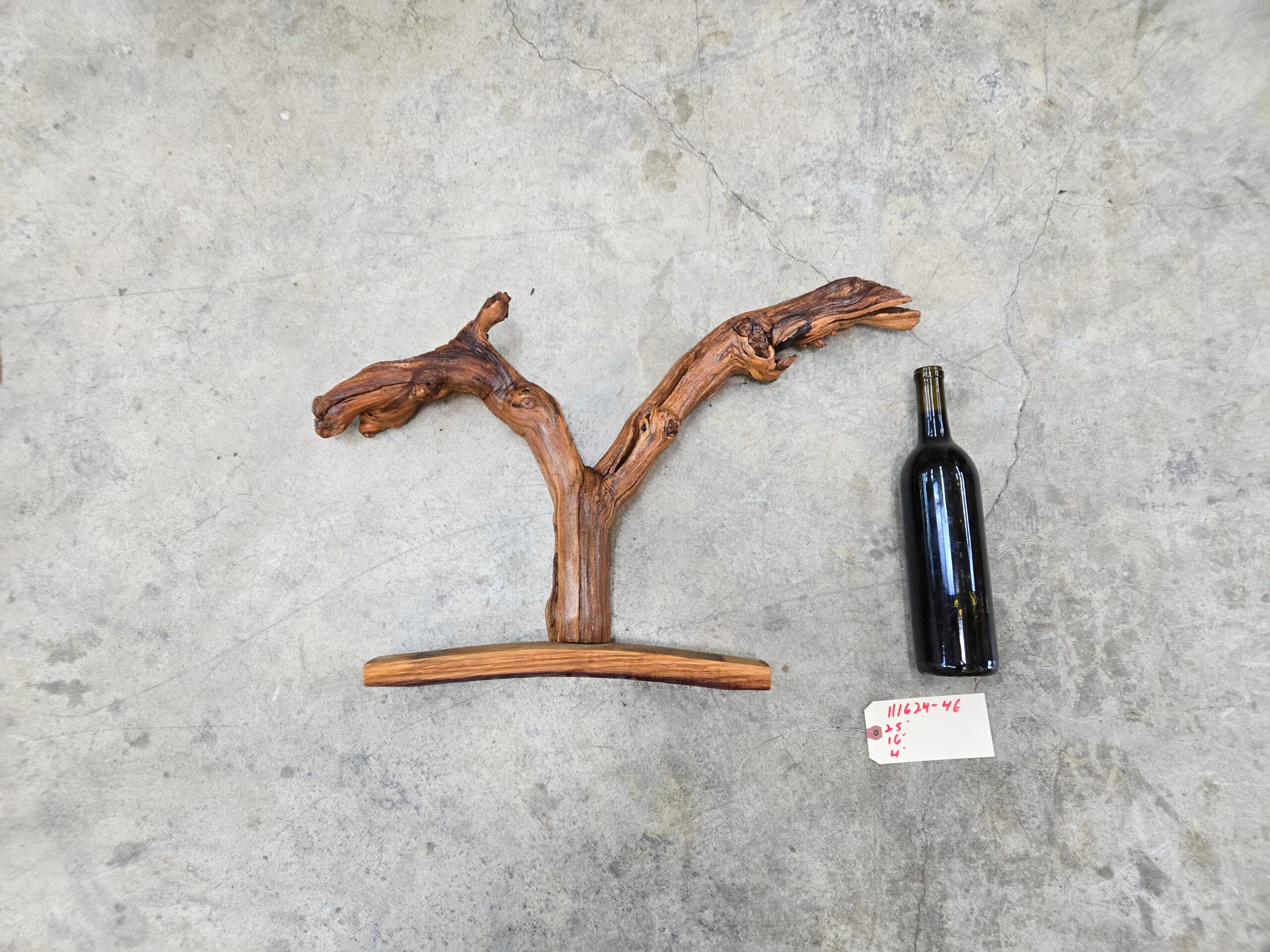 J. Lohr Cabernet Grapevine Art on a Wine Barrel Base – 111624-46 - Image 11