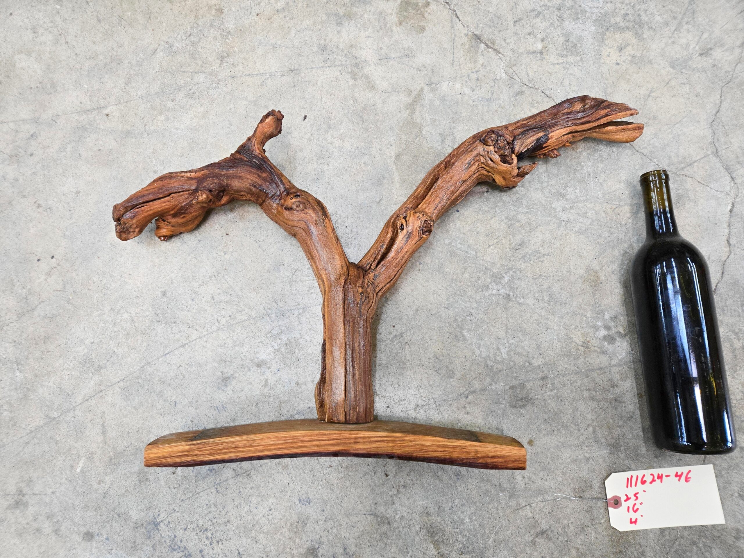 J. Lohr Cabernet Grapevine Art on a Wine Barrel Base – 111624-46 - Image 10